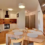 Gustowne Sun Seasons 24 Z Parkingiem W Szklarskiej Porebie By Renters *