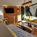 Gustowne Sun Seasons 24 Z Parkingiem W Szklarskiej Porebie By Renters Appartement *