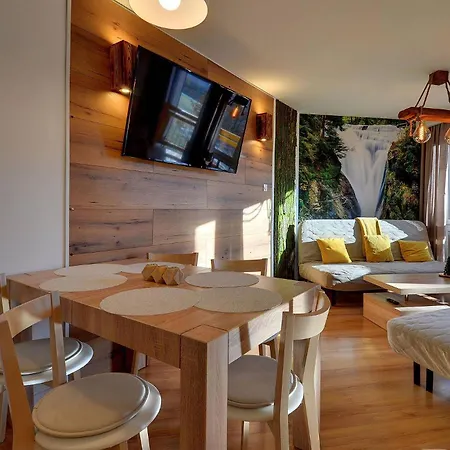 Gustowne Sun Seasons 24 Z Parkingiem W Szklarskiej Porebie By Renters * Szklarska Poreba