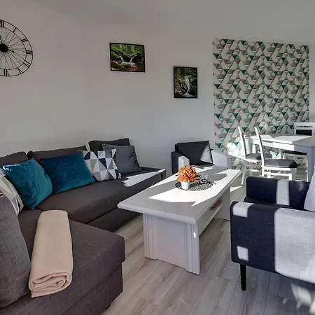 Gustowne Sun Seasons 24 Z Parkingiem W Szklarskiej Porebie By Renters Apartment Schreiberhau